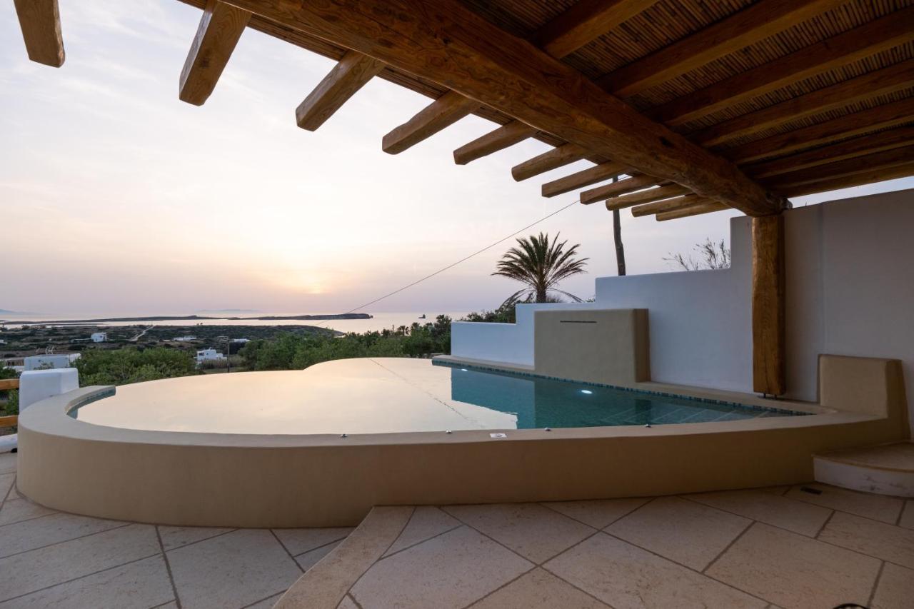 Utopia Suites By Anna Platanou Agia Irini  Bagian luar foto